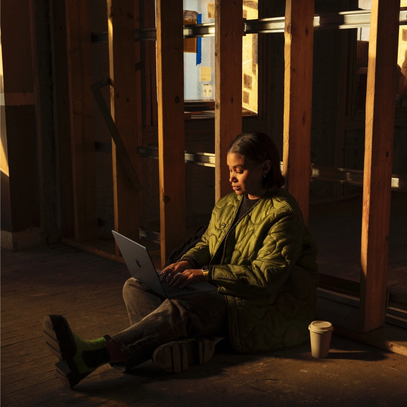 Apple MacBook Pro 16" (2024) 1Tb Silver (MX2V3) (M4 Max 14C CPU/32C GPU, 36 ГБ, 1ТБ SSD). Фото 7